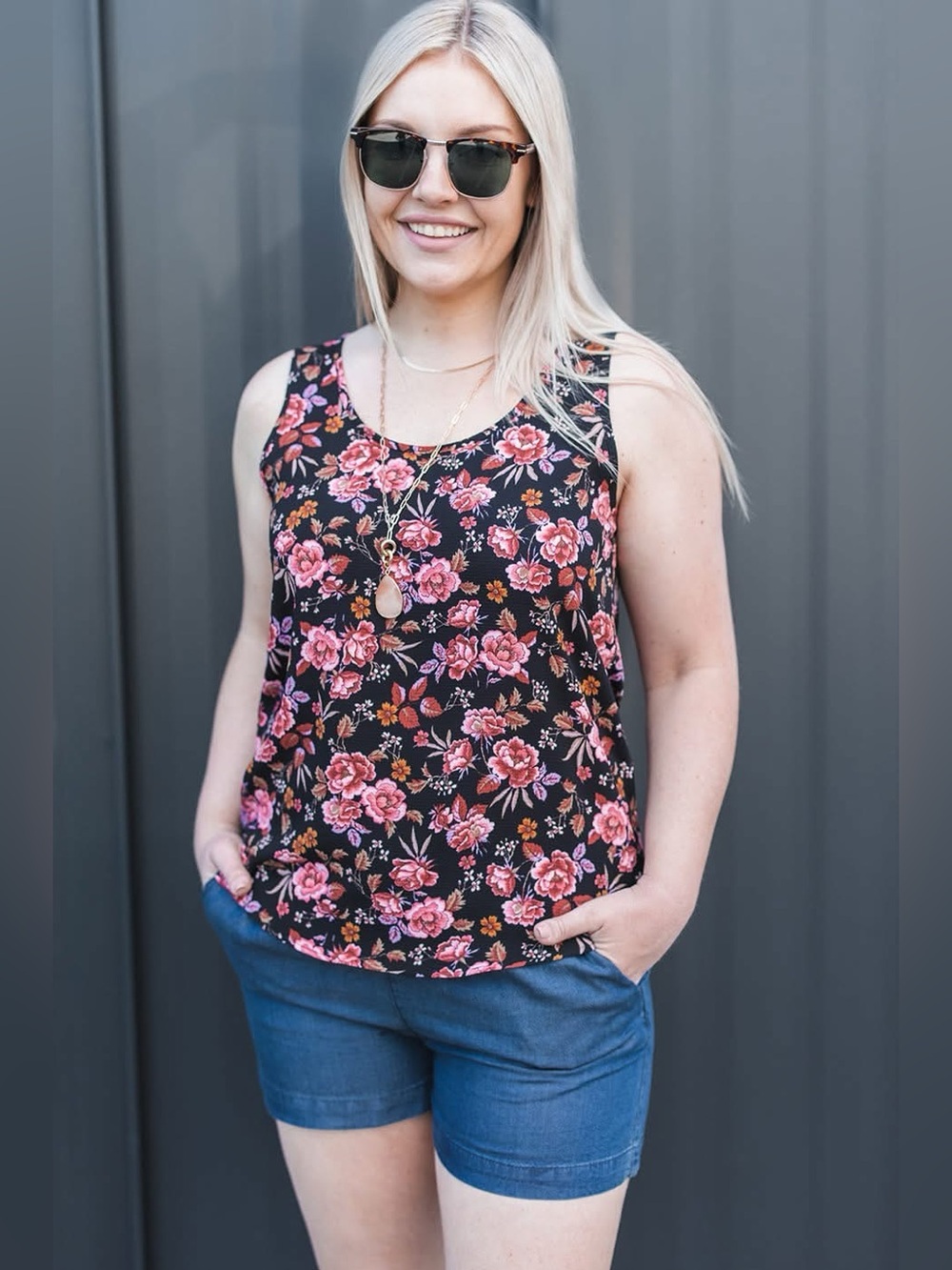 South Beach Tank (NWT) 🍒 Black Floral, Size Small